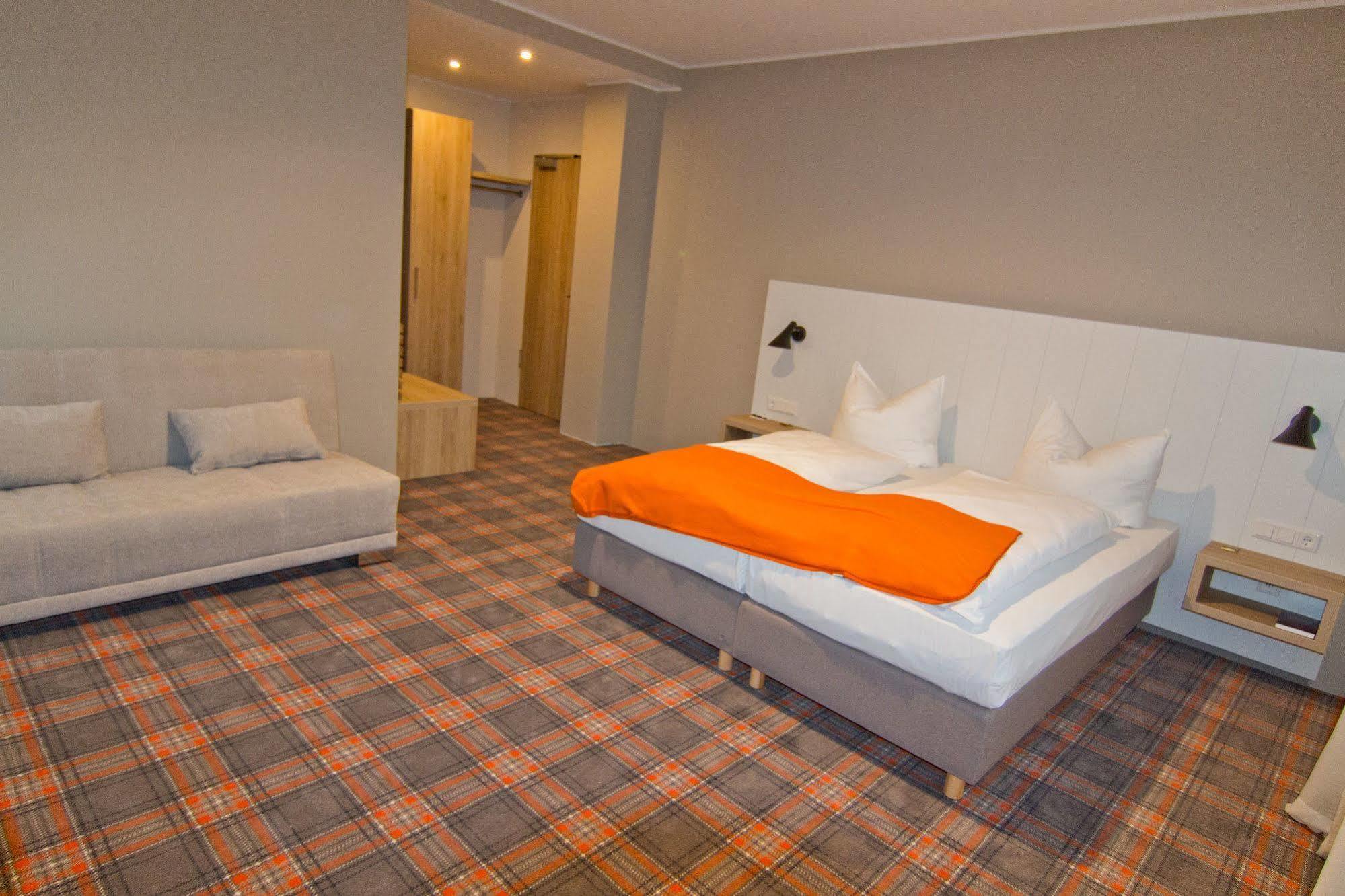 Hotel Alpha Nuremberg Bagian luar foto